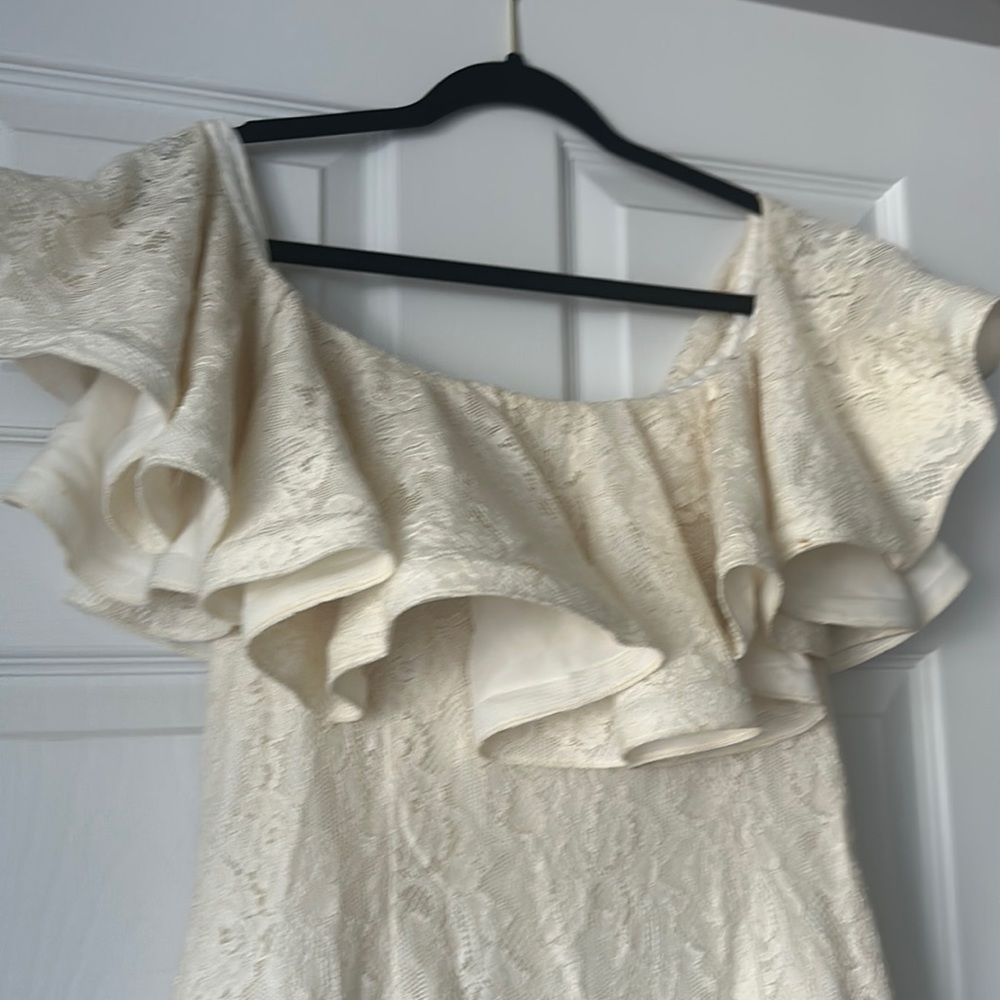 CUSTOM    Lace Ruffle dress.